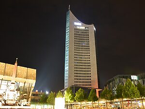 Leipzig der moderne Nachtwächter am Augustusplatz